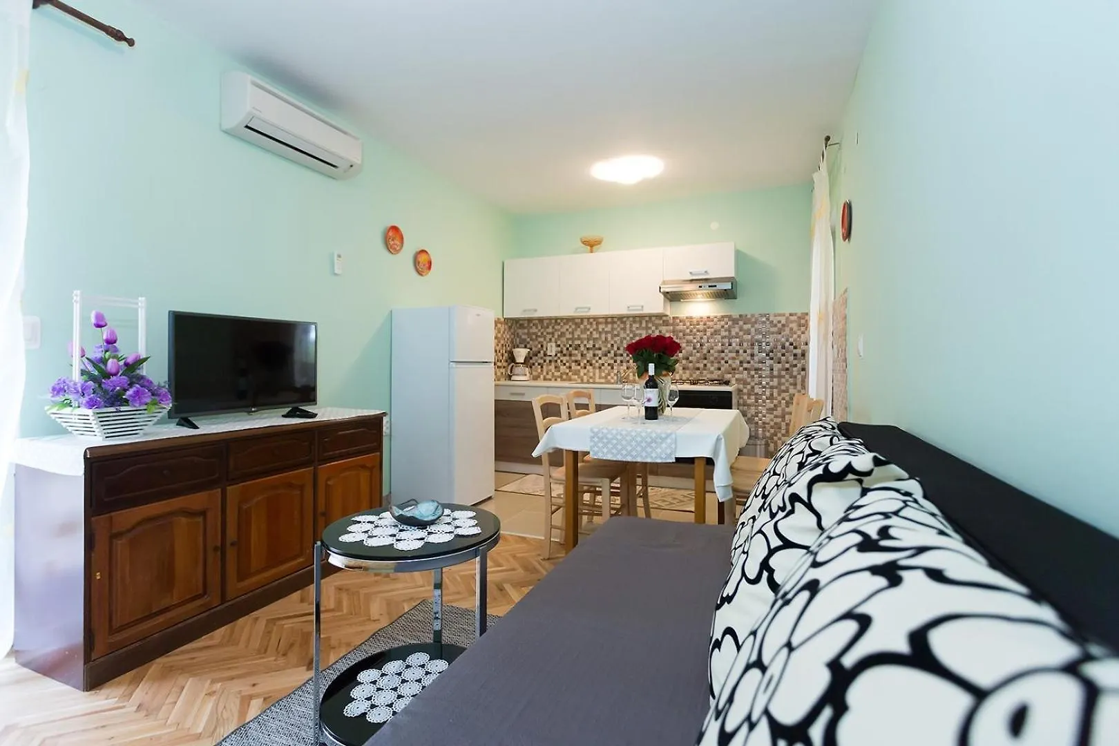 Josef Funtana Big Private Garden Apartment Croatia
