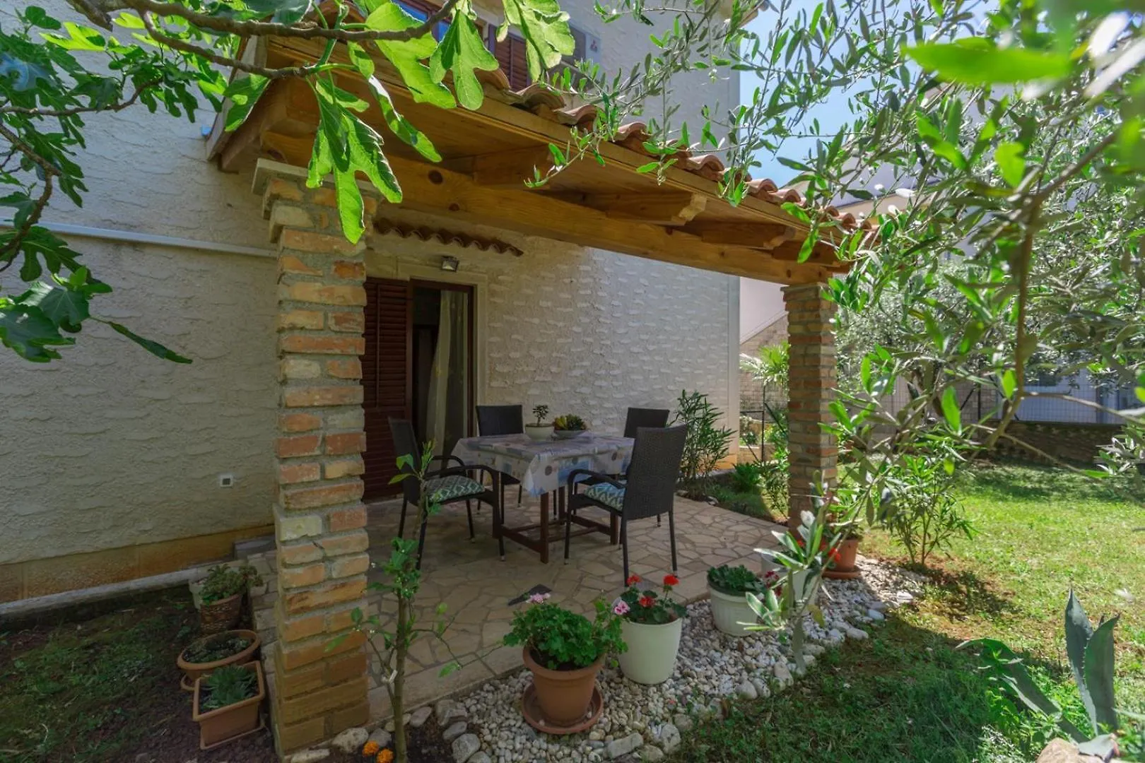 Josef Funtana Big Private Garden Apartment