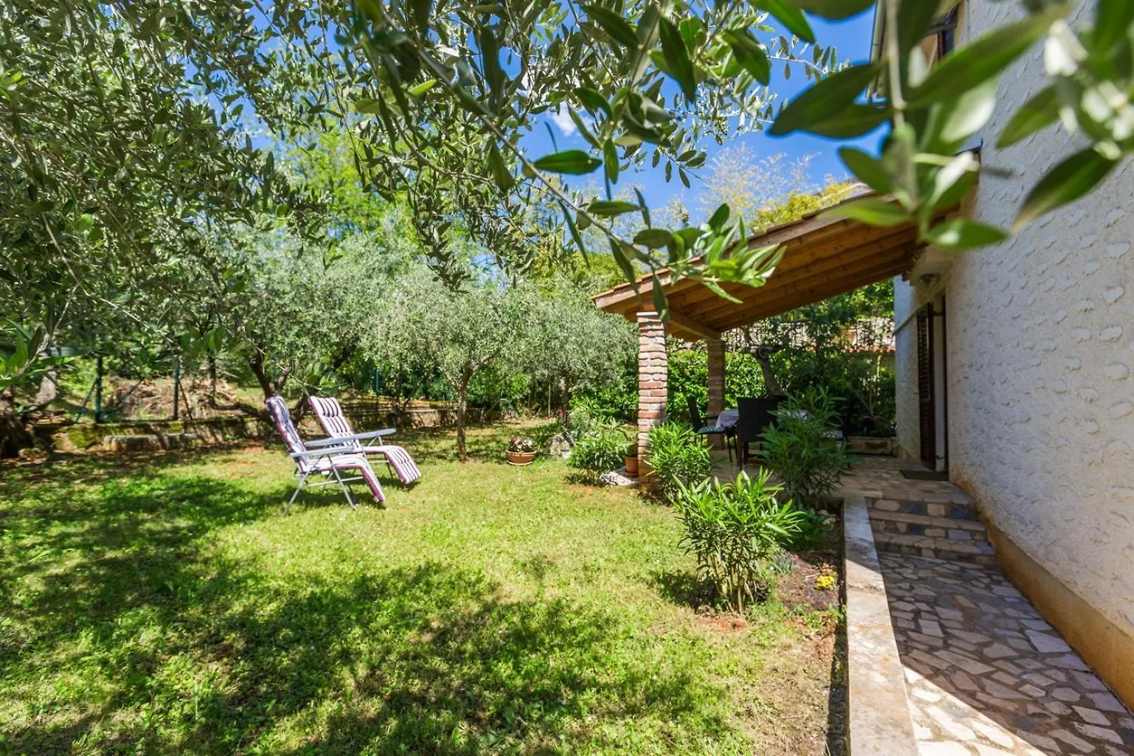 Josef Funtana Big Private Garden Apartment Croatia